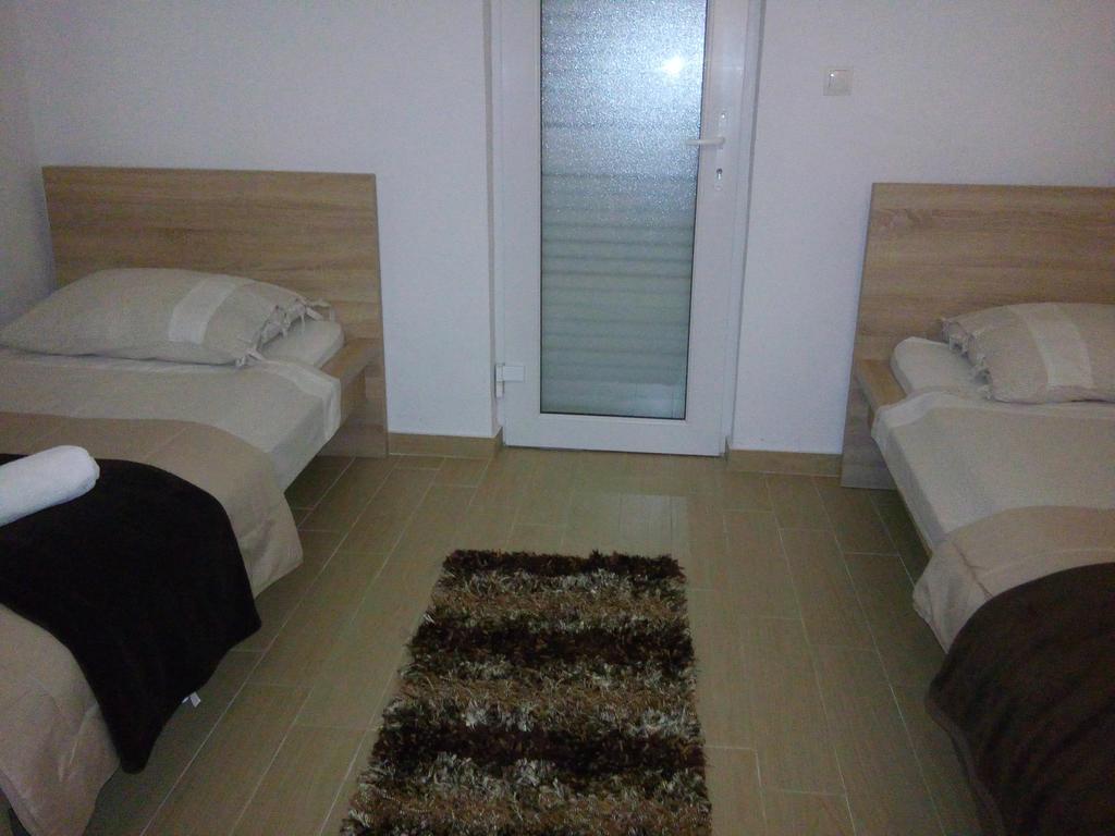 Adriatic Rose Apartment Turanj Exterior foto